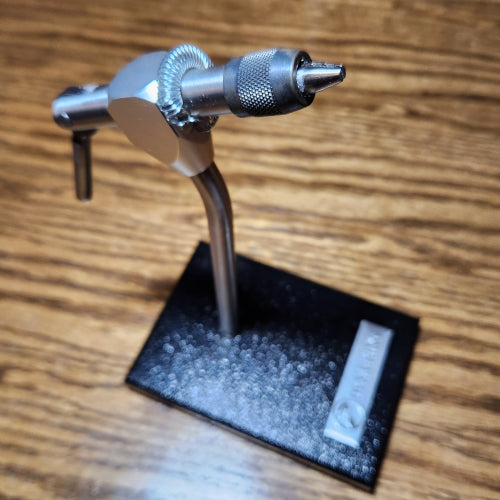 Dyna-King Kingfisher Vise – Troutlore