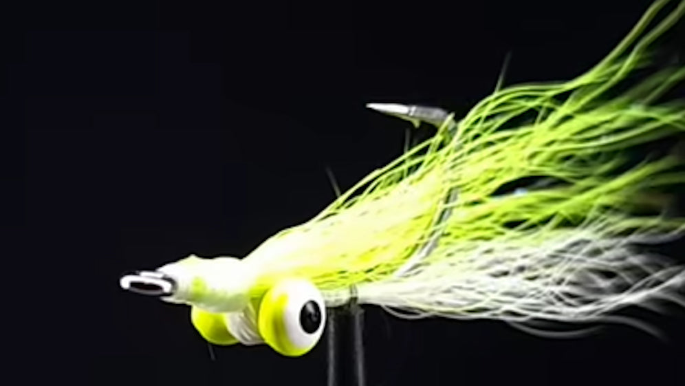 CLOUSER MINNOW FLY TYIED BY ROB GEE OF TROUTLORE FLY TYING STORE AUSTRALIA