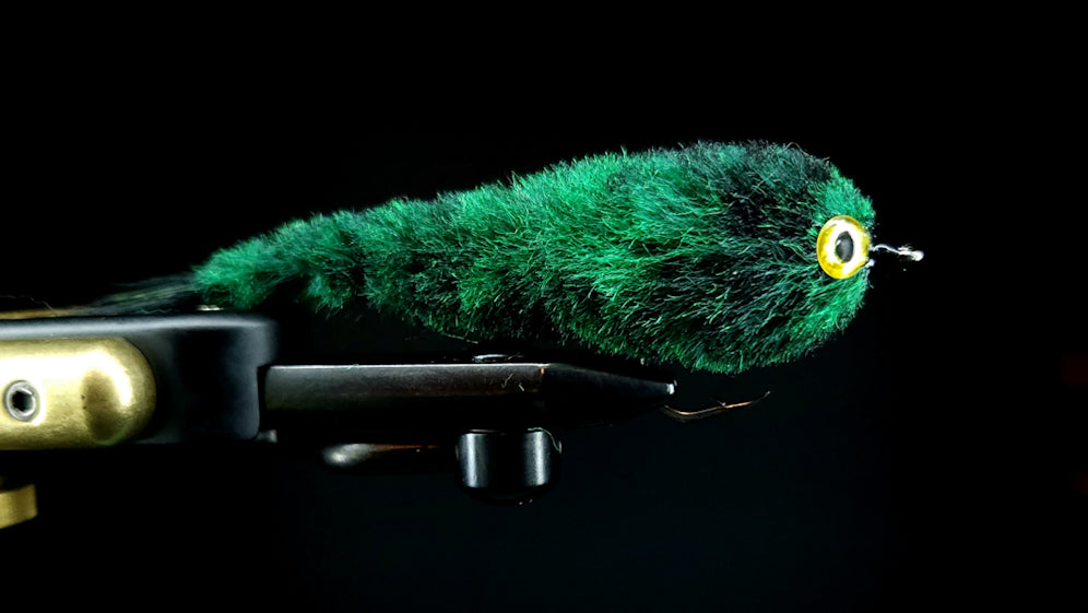 NO BRUSH GAMECHANGER FLY PATTERN TIED BY ROB GEE OF TROUTLORE FLY TYING STORE